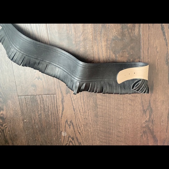 Bcbgmaxazria Belts - Picture 5 of 7